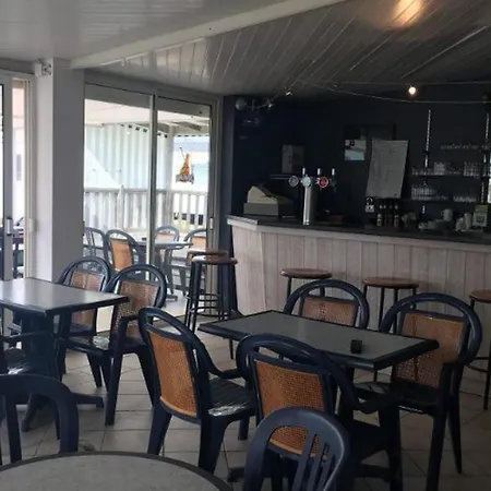 Mobil Confort Avec Terrasse Pour 4 Personnes - Api-1-52-1494 La Faute-sur-Mer
